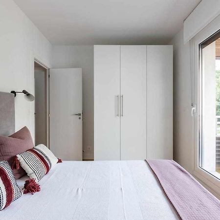 New Amara Suite Friends & Families Parking San Sebastián Exteriör bild