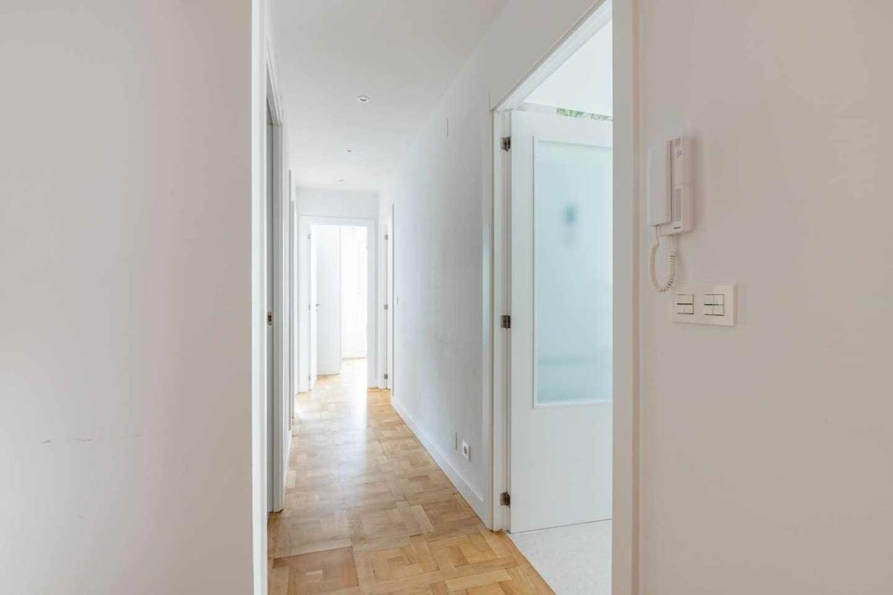 New Amara Suite Friends & Families Parking San Sebastián Exteriör bild