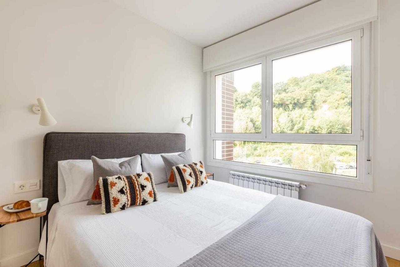 New Amara Suite Friends & Families Parking San Sebastián Exteriör bild