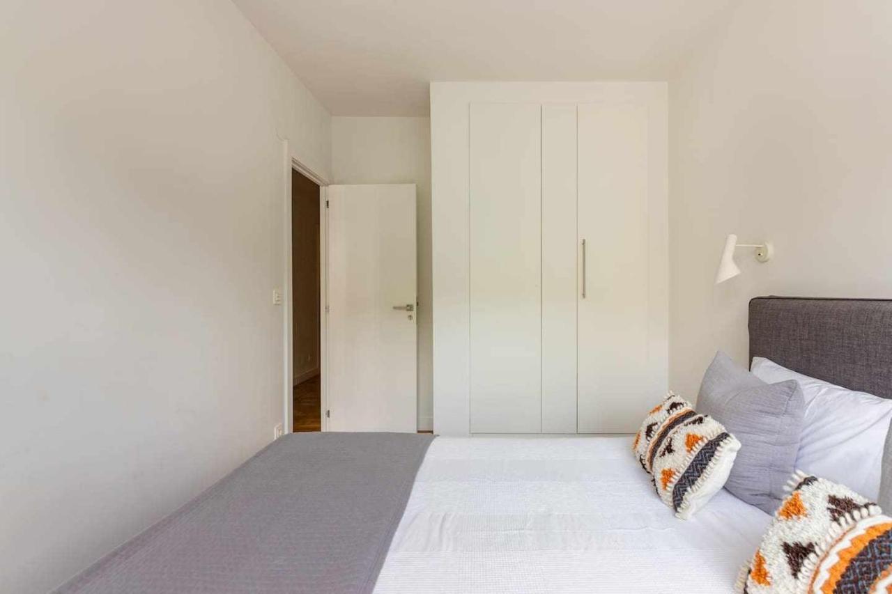 New Amara Suite Friends & Families Parking San Sebastián Exteriör bild