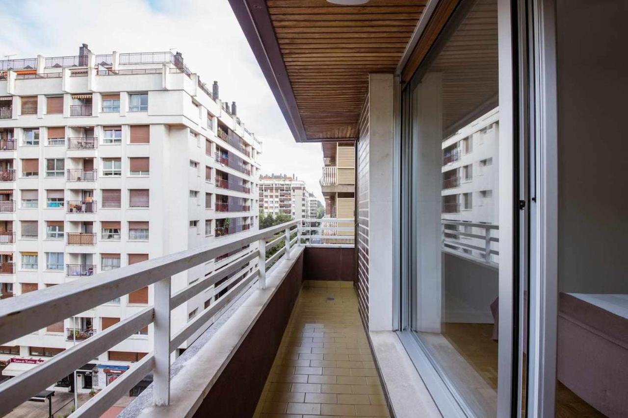 New Amara Suite Friends & Families Parking San Sebastián Exteriör bild